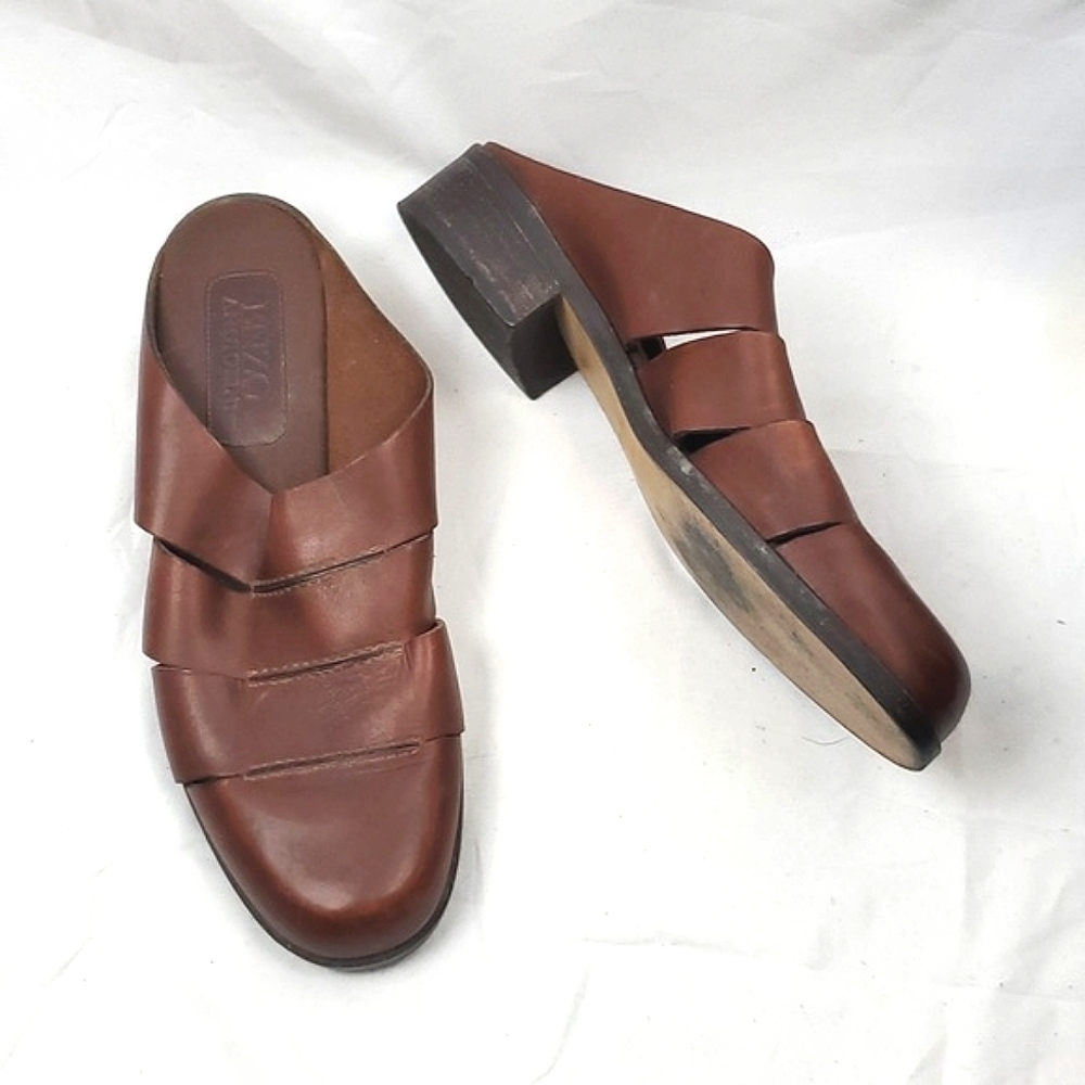 Enzo Angiolini Asterisk Brown Leather Mule